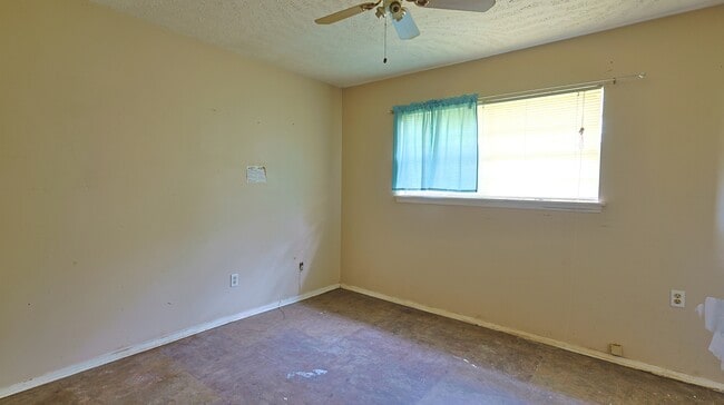 Building Photo - 6605 George Washington Dr