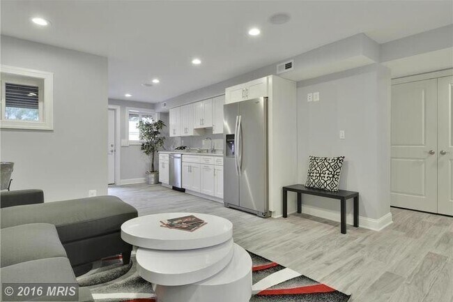 Building Photo - 4910 3rd St NW
