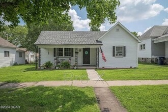 Building Photo - 415 N Pennsylvania St