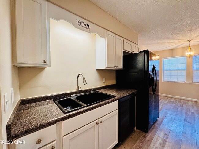 Building Photo - 163 Lauren Ln