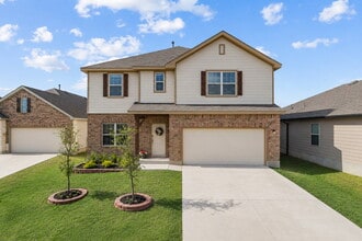 Building Photo - ASK ABOUT FREE APPLICATIONS THROUGH AUGUST!

"Spacious 6-Bedroom Retreat with 3.5 Baths and Over ...