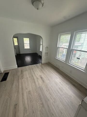 Building Photo - Property available now! (Section 8 ready)