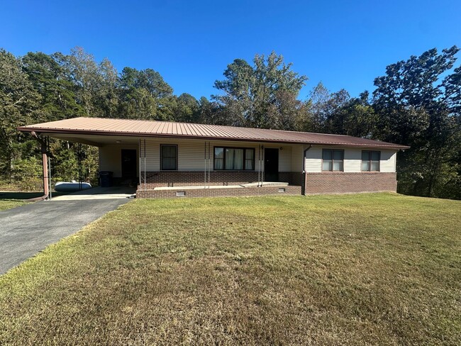 Primary Photo - Charming 3-Bedroom, 2-Bath Home in Peacefu...
