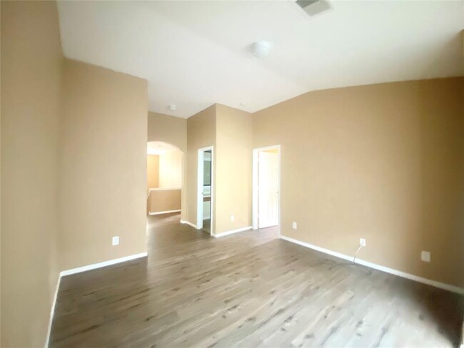 Building Photo - 20323 Mathis Landing Dr