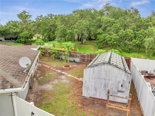 Building Photo - 1395 Meadowbrook St