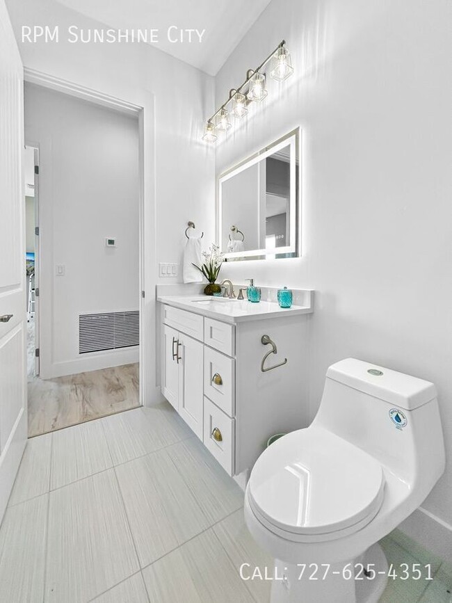 Building Photo - 326 129th Ave E