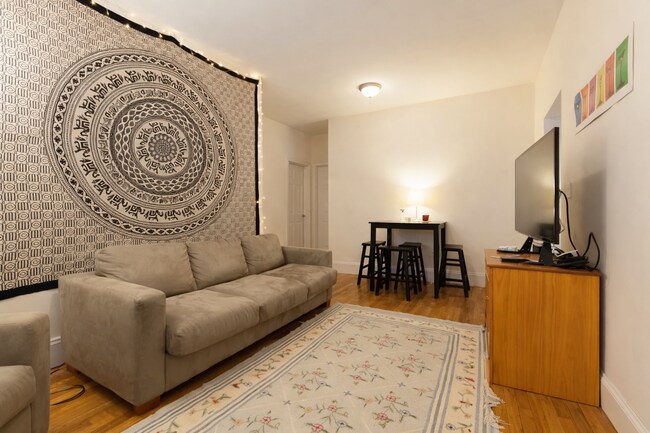 Building Photo - 60 Egmont St