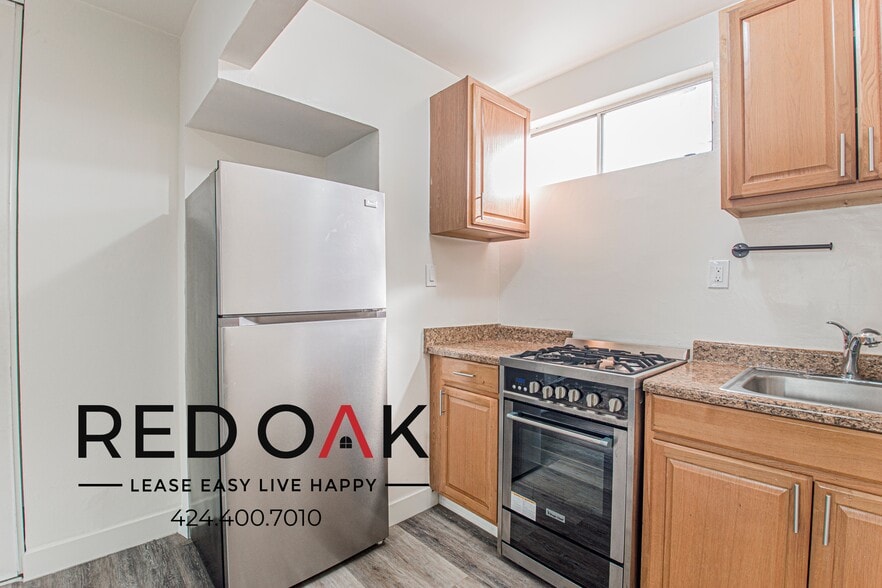 Building Photo - 4630 Venice Blvd.