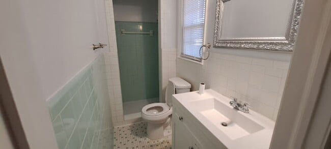 Building Photo - Magnificent Remodel Three Bedroom Home!