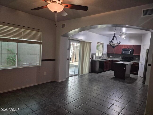 Building Photo - 3020 W Cavalry Dr