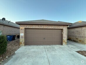 Building Photo - Modern 3bd 2ba Duplex in Prime Location