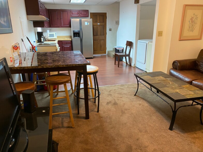 Building Photo - 46 Rogge St