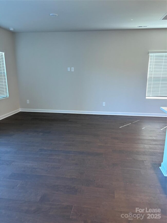 Building Photo - 1739 Braemar Vlg Dr
