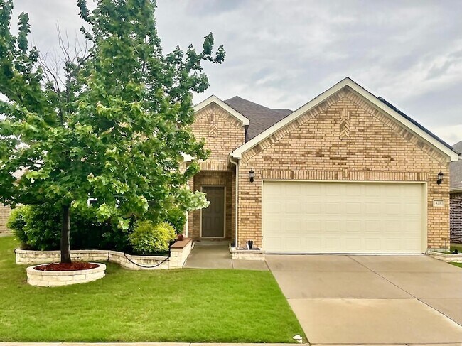 Primary Photo - 429 Bow Dr