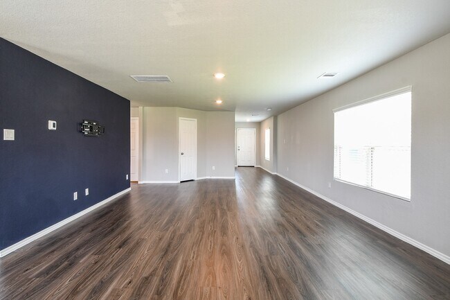 Building Photo - 11072 N Lake Mist Ln