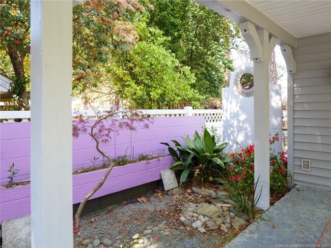 Building Photo - 1524 Brookside Ave