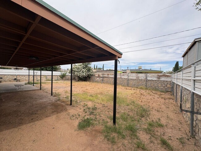 Building Photo - HOME FOR RENT IN NORTHEAST EL PASO