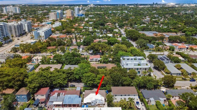 Building Photo - 2530 SW 27th St