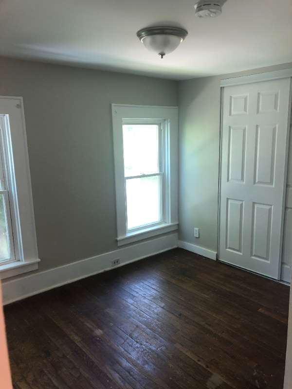 Building Photo - 209 3rd St