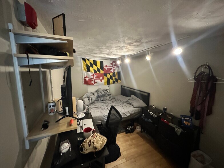 Building Photo - 586 Columbus Ave