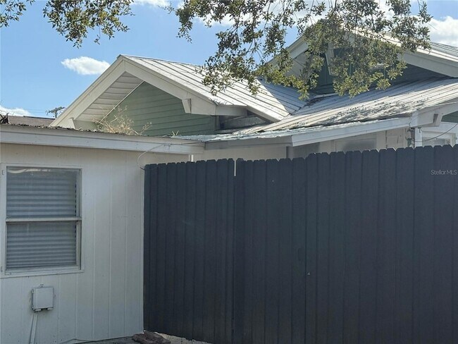 Building Photo - 1907 N 49th St