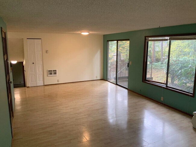 Building Photo - 422 Brookside Dr