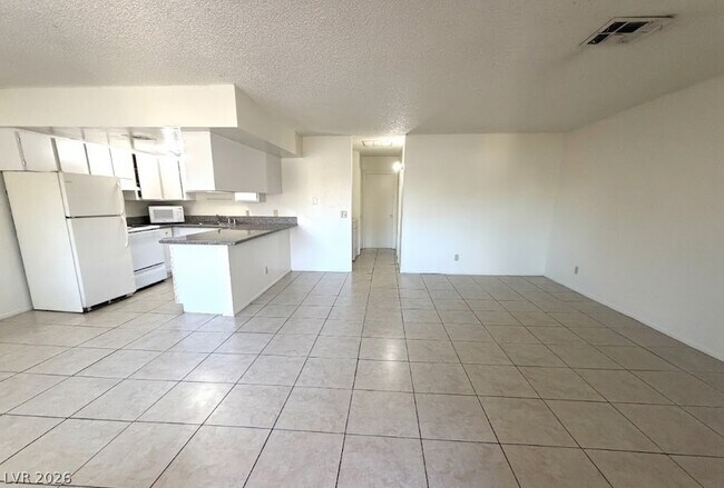Building Photo - 3440 Civic Center Dr