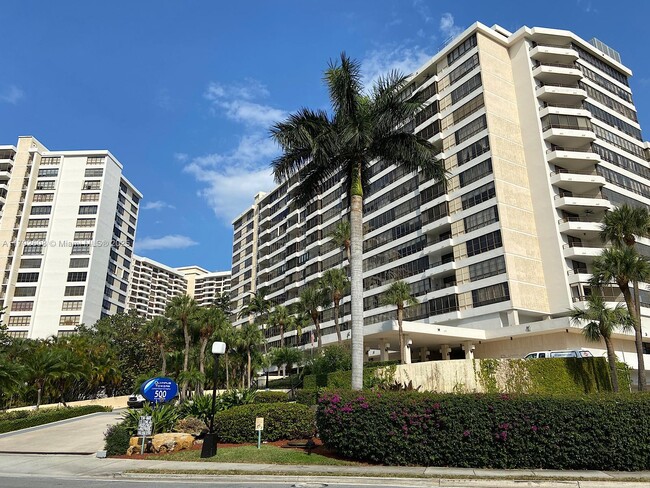 Building Photo - 500 Three Islands Boulevard