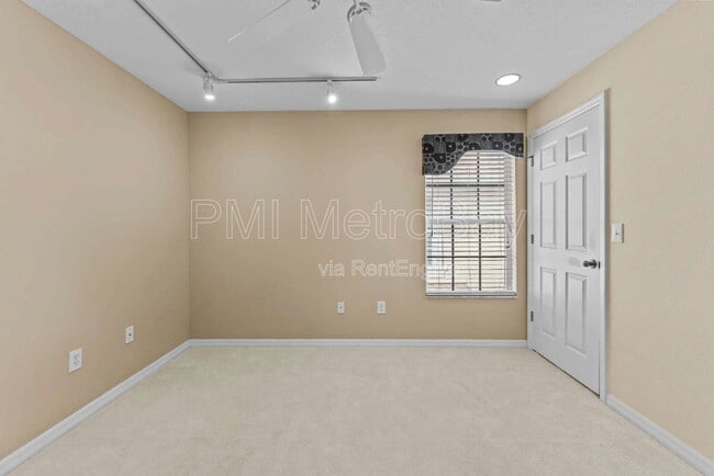 Building Photo - 1938 Fiesta Ridge Ct