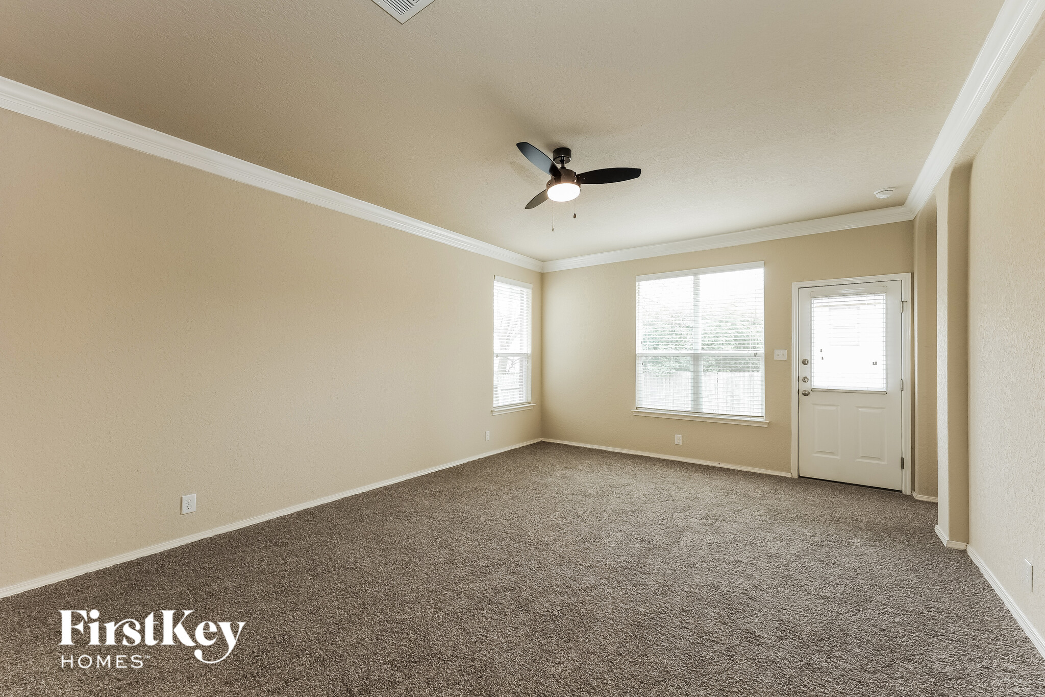 Building Photo - 10834 Mustang Oak Dr