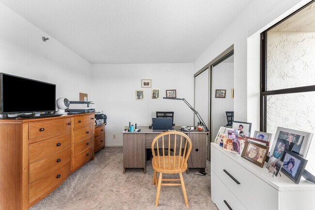 Building Photo - 6662 Boca Del Mar Dr