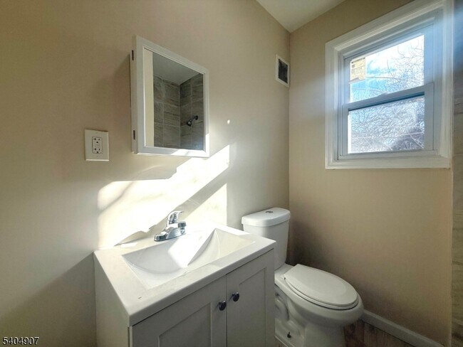 Building Photo - 58 Florida St