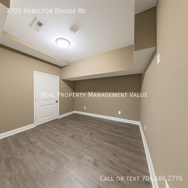 Building Photo - 7705 Hamilton Bridge Rd