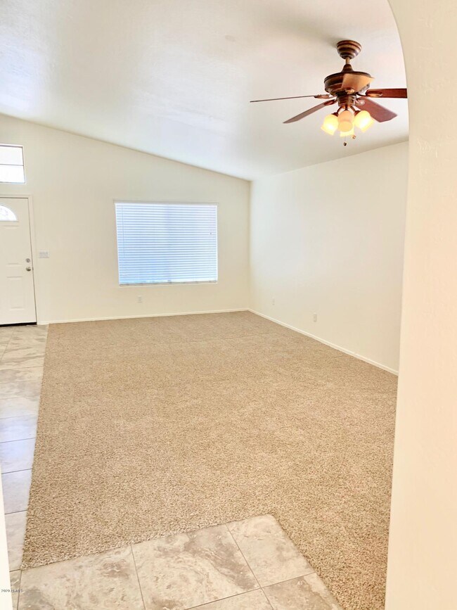 Building Photo - 16423 N 39th St