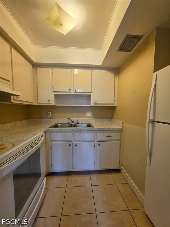 Building Photo - 1830 Maravilla Ave