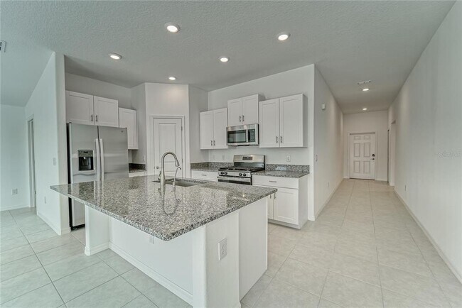 Building Photo - 10245 Shady Preserve Dr