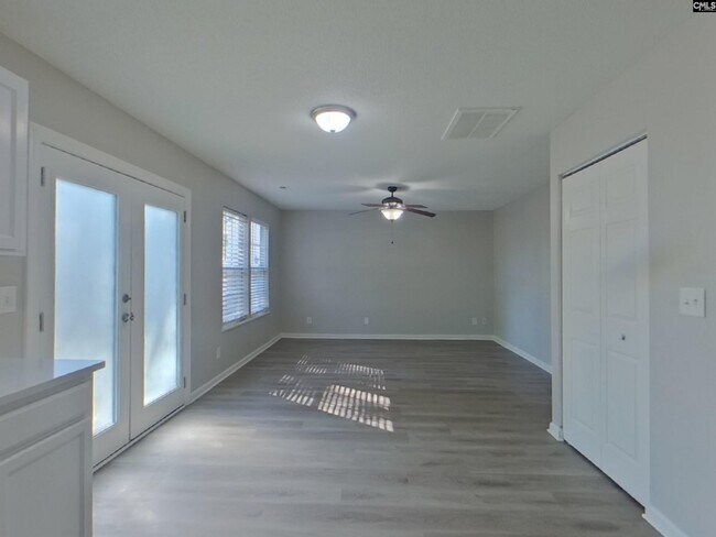 Building Photo - 925 Schofield Ln