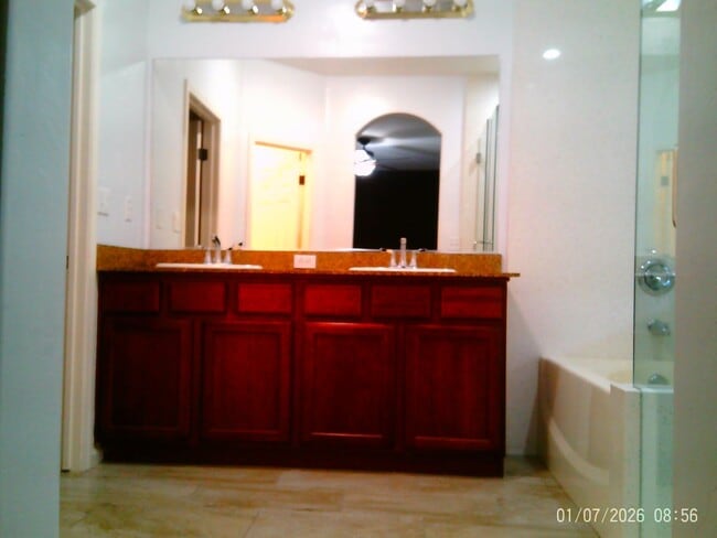 Building Photo - NW-WELCOME HOME !!! MOVE IN SPECIAL! $3547.50 MOVES YOU IN!