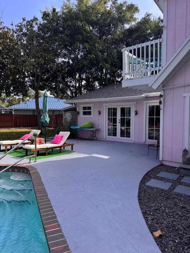 Building Photo - 1256 Palmetto Rd