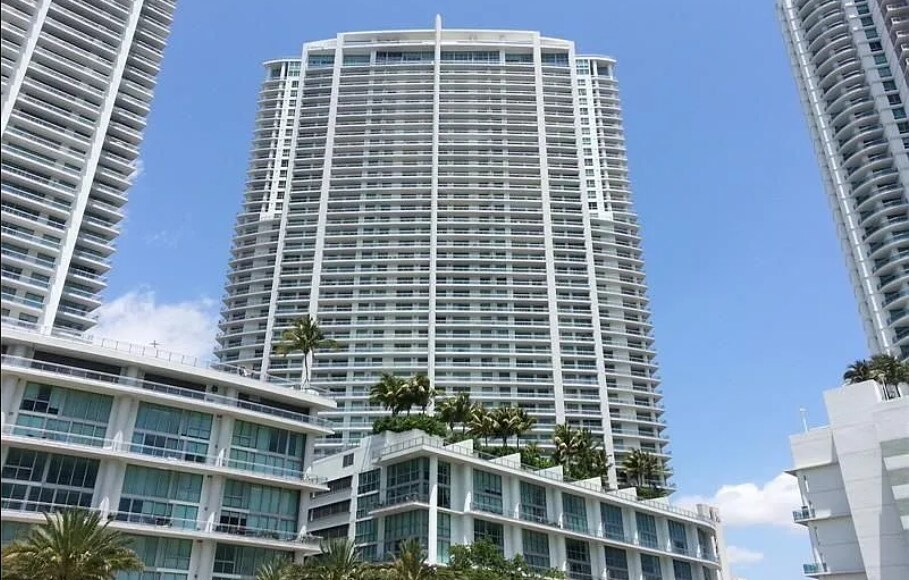 Building Photo - 90 SW 3rd St