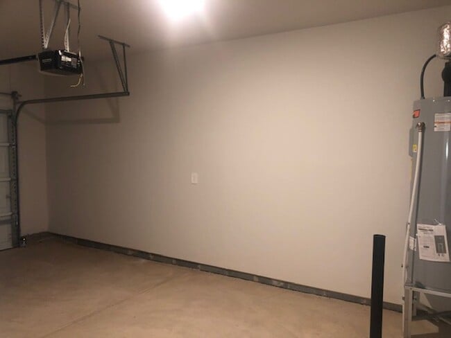 Building Photo - Newer Townhome with 1 Car Garage in Braemar Village! COMING SOON!