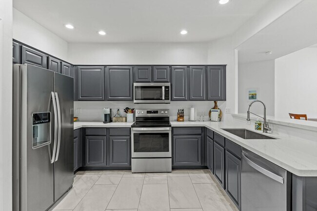 Building Photo - 14000 N 94th St