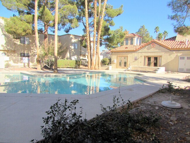 Building Photo - 1 MONTH FREE***REMODELED 2 BEDROOM DOWNSTAIRS CONDO IN GATED COMMUNITY