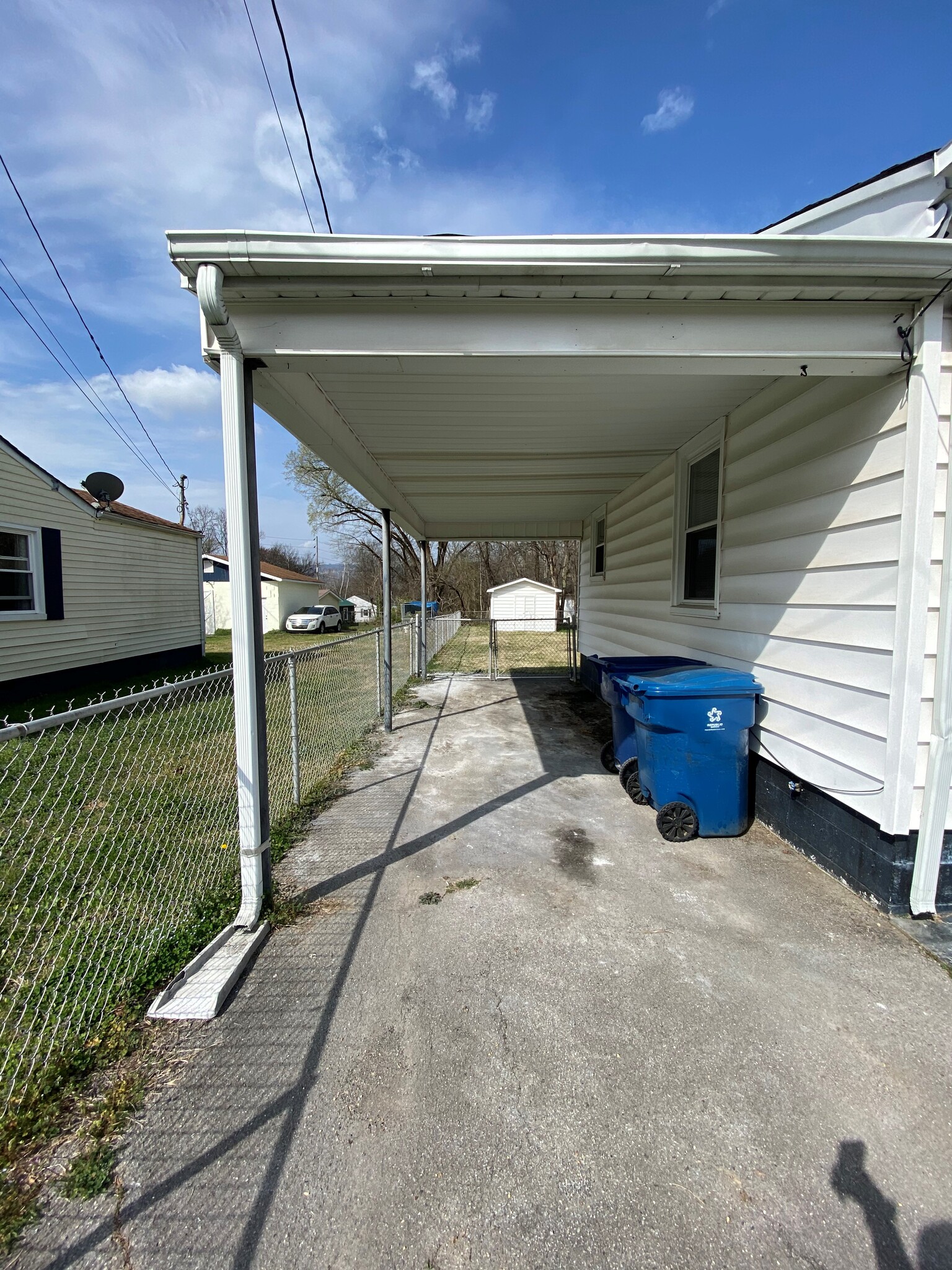 Building Photo - 807 Richmond Ave