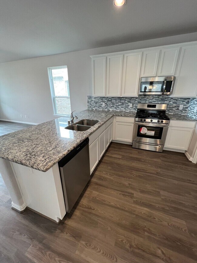 Building Photo - 15446 Islandview Ln