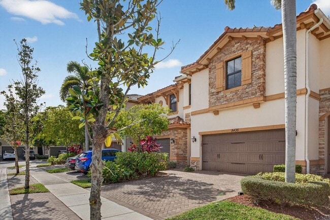 Building Photo - 8435 Blue Cove Way