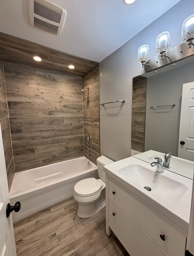 Building Photo - 703 N Alpine Rd