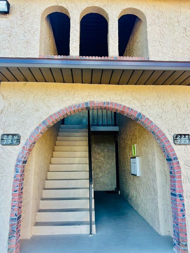 Building Photo - 2/2 Condo in Melbourne for Rent!