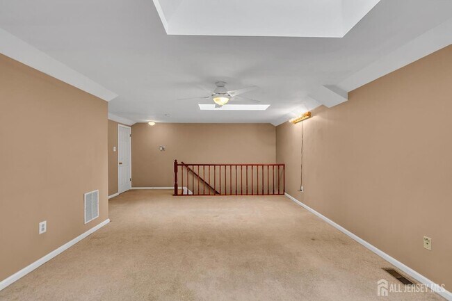 Building Photo - 31 Fair Acres Ct