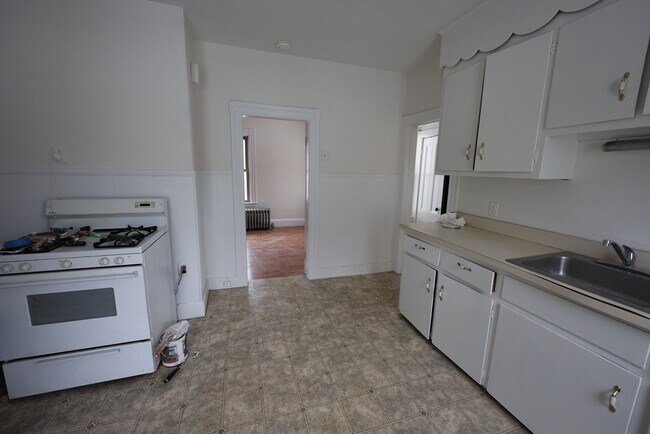 Building Photo - 31 June St